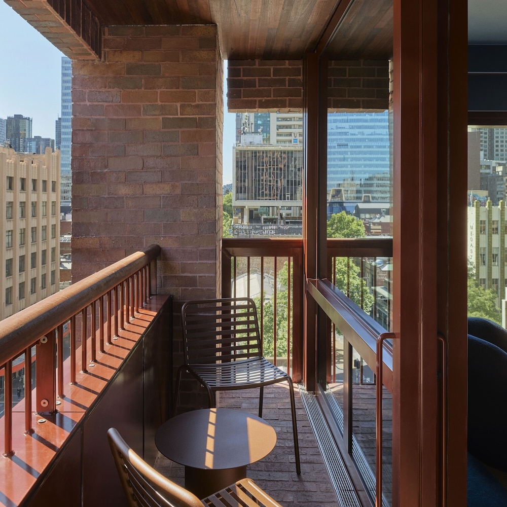 Hyde Melbourne Place 83/95