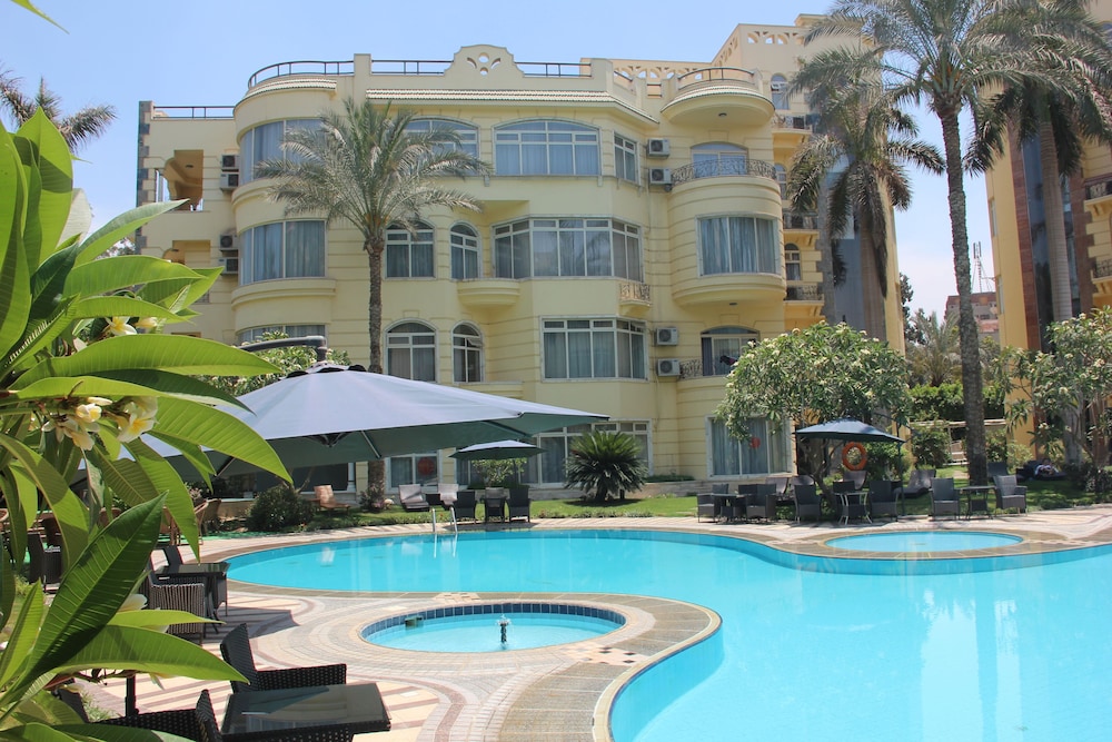 Soluxe Cairo Hotel in GIZA