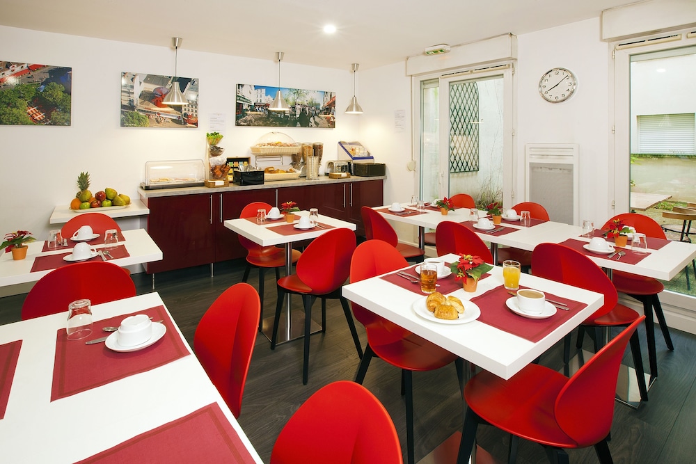 restaurant cafeteria