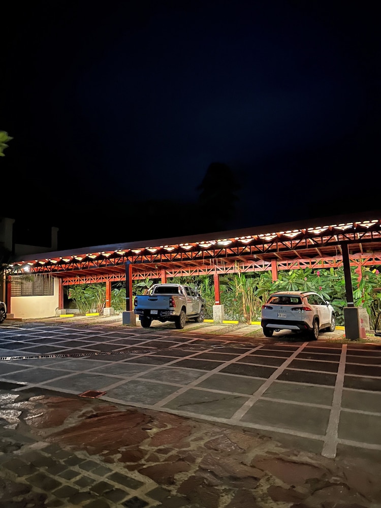 Paradise Hot Springs Thermal Resort 54/62