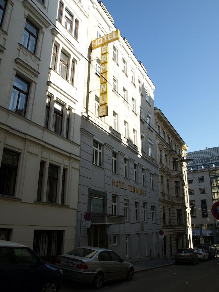 Terminus Hotel 48/50