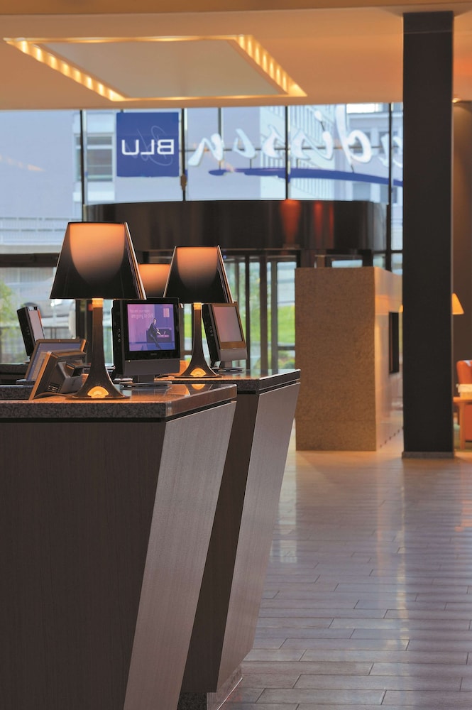 Radisson Blu Hotel Zurich Airport 9/72
