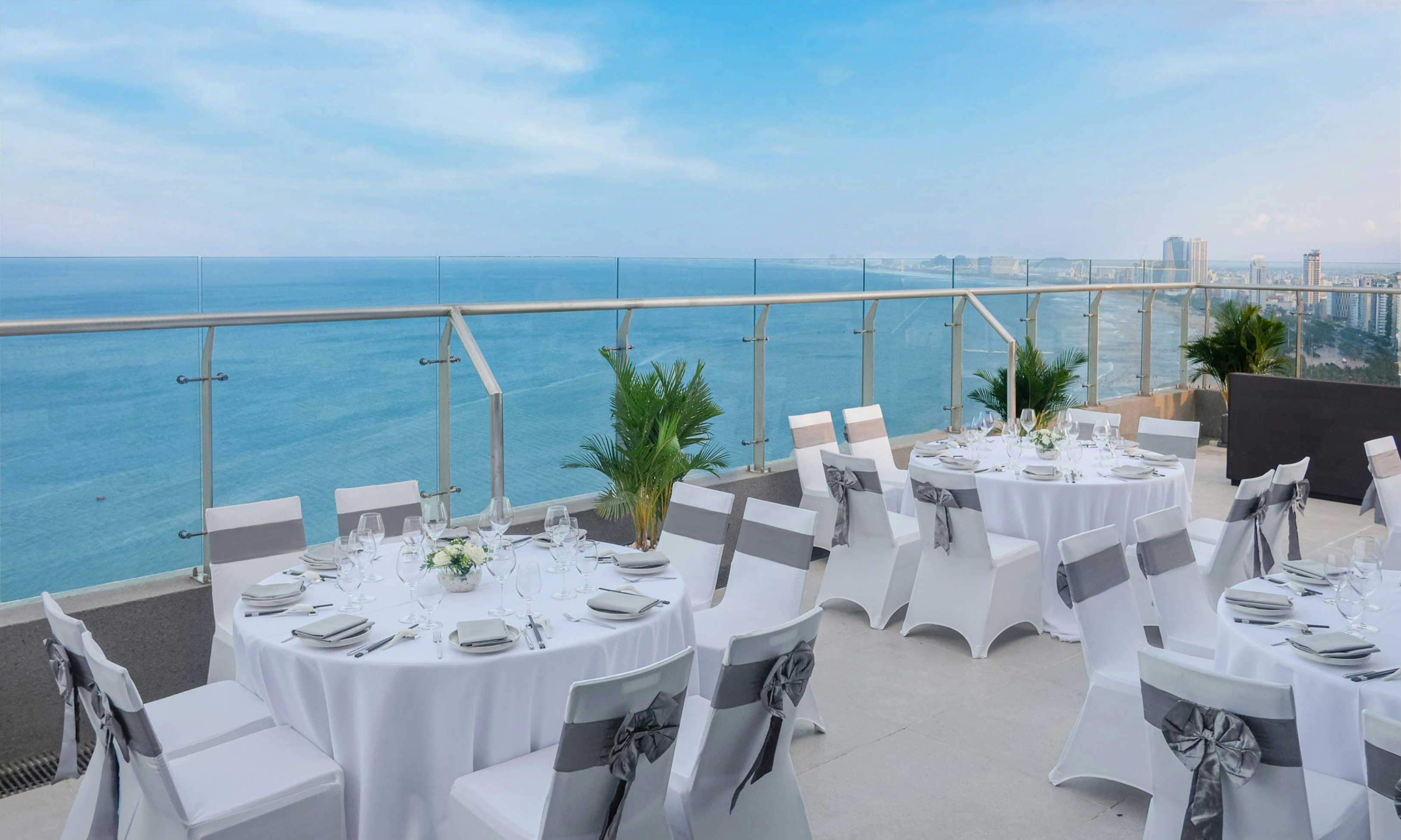 Prince Hotel Da Nang 54/75