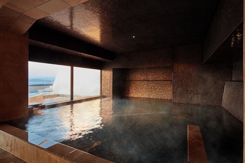 Infinito Hotel and Spa Nanki Shirahama (ex Green Hill Shirahama Hotel) 18/45