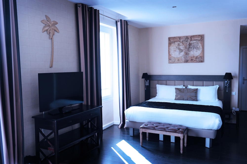 La Villa Cap D Antibes 30/77