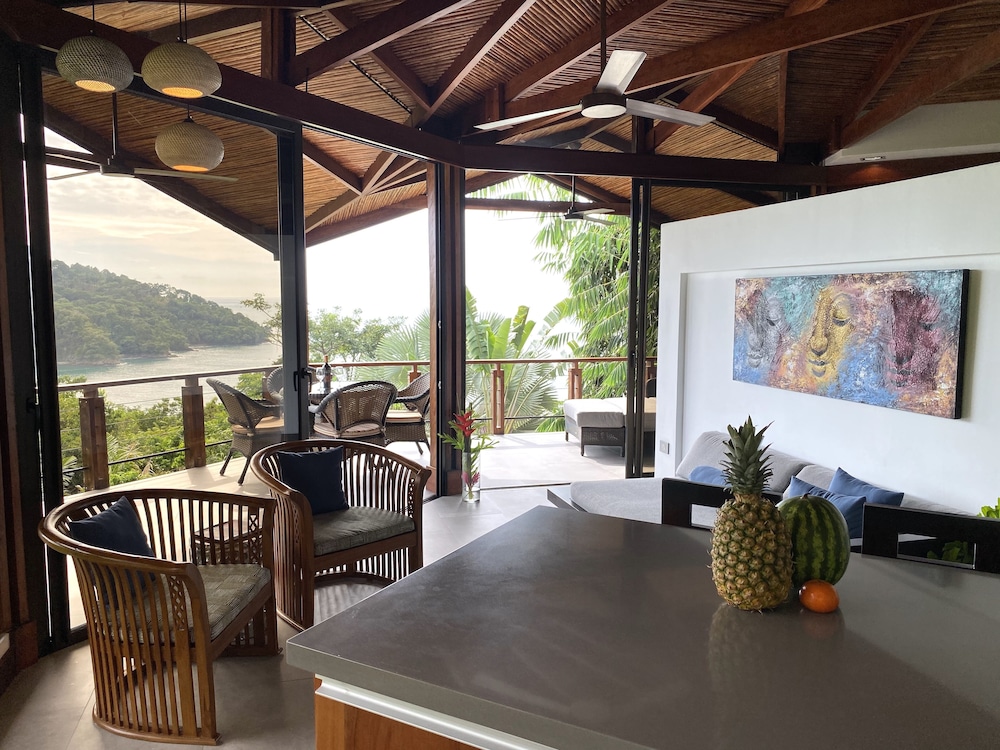 Tulemar Resort 65/77