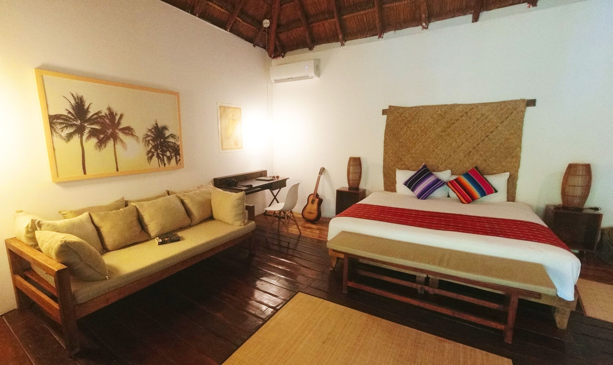 DELUXE, BUNGALOW