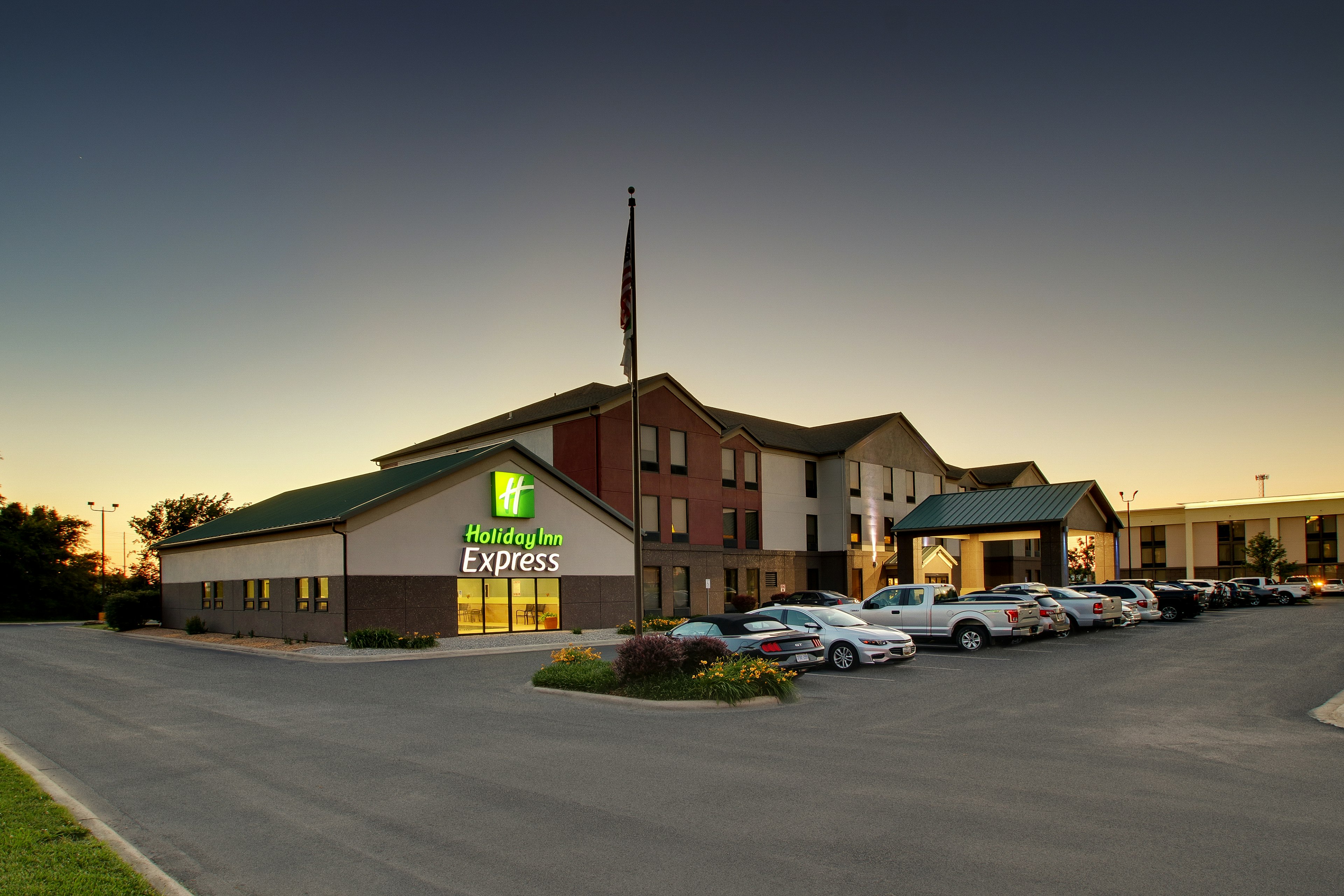 Holiday Inn Express Suites Lebanon 6/57