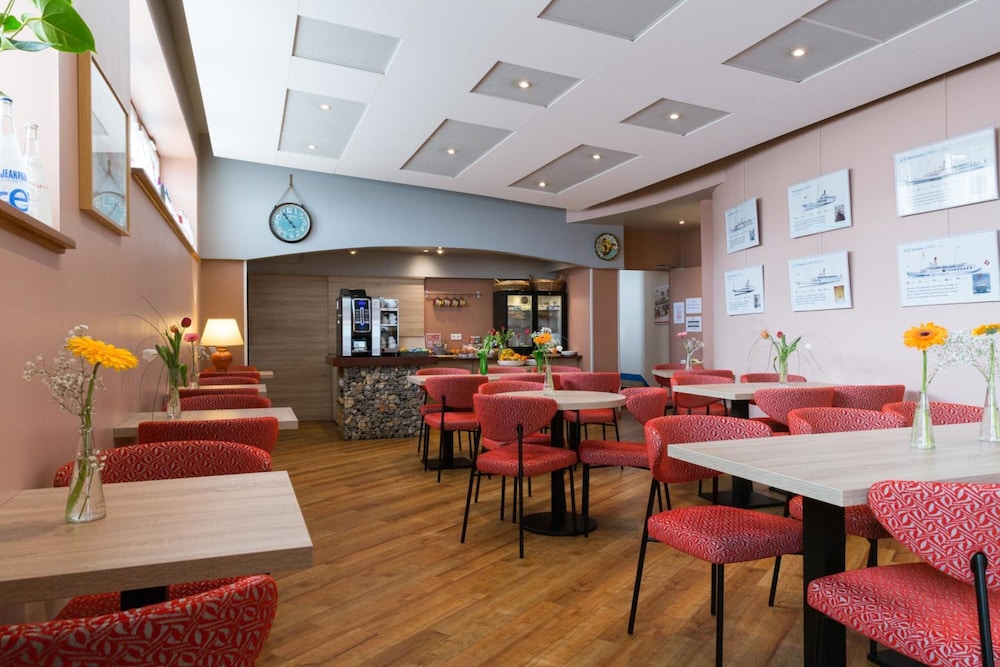 Hotel Alize Evian 32/55