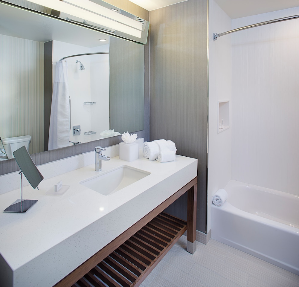 COURTYARD by MARRIOTT DALLAS CARROLLTON 47/49