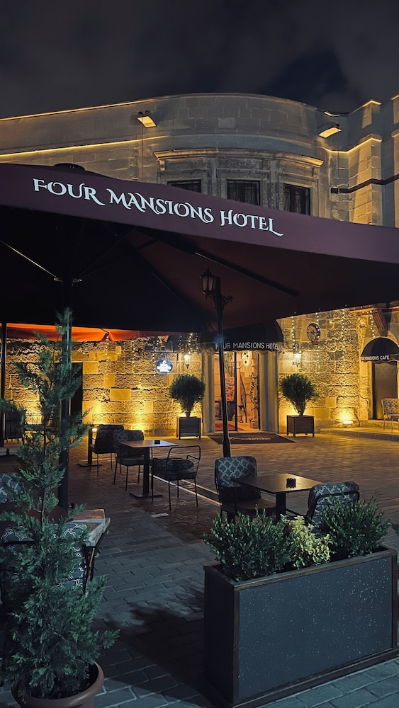 Four Mansions Hotel 1/45
