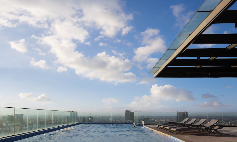 Lyve Inc Hotel And Residence 44/70