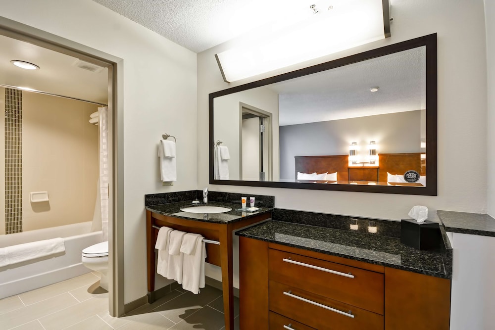 Hyatt Place Kansas City/Overland Park/Metcalf 24/64