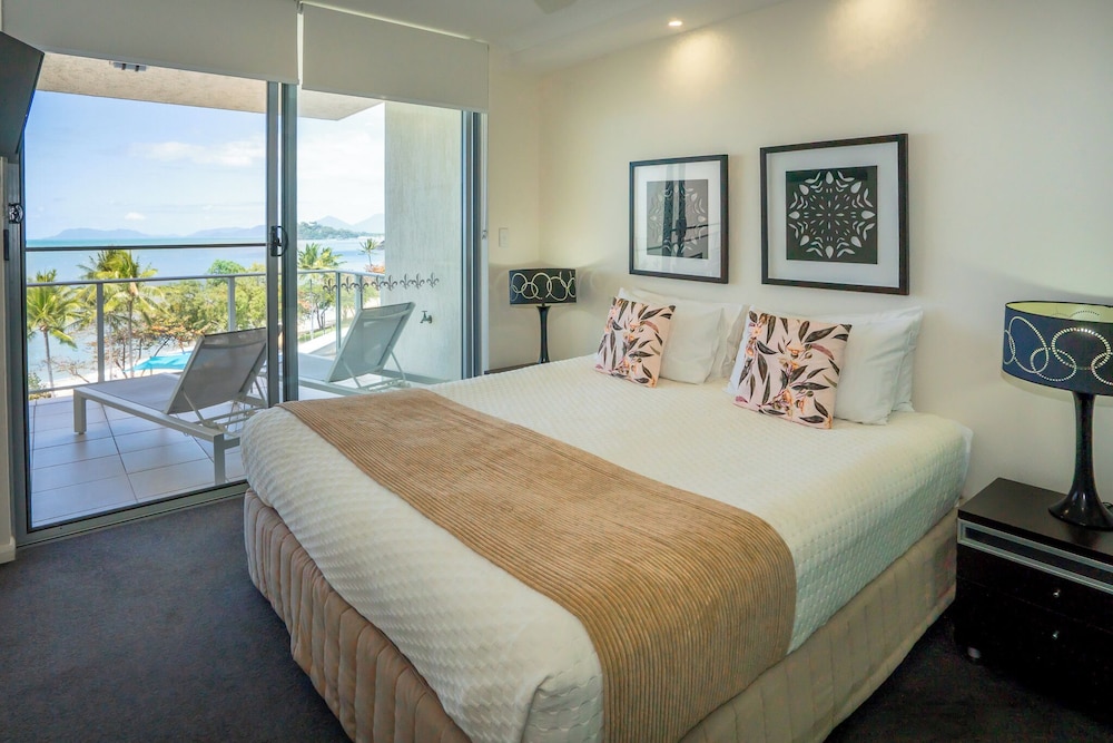 Vue Apartments Trinity Beach 16/50