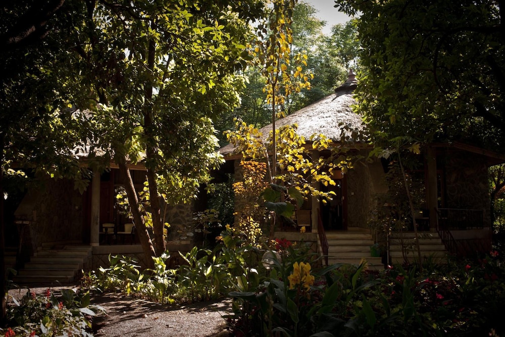 Abay Minch Lodge 35/50