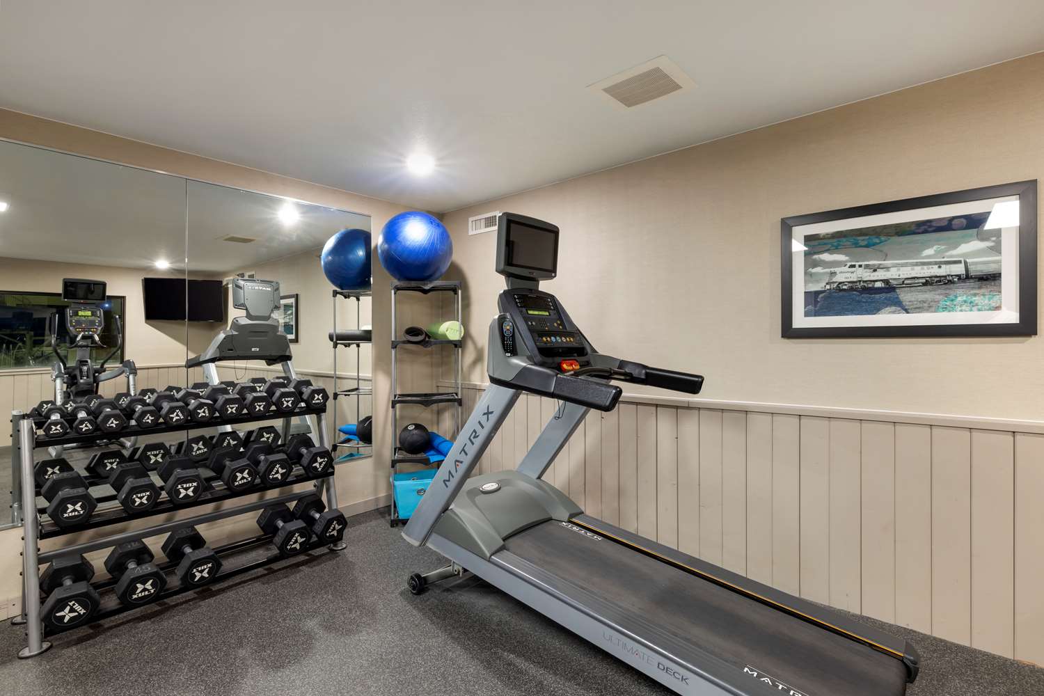 Best Western Watertown Inn Suites 22/42