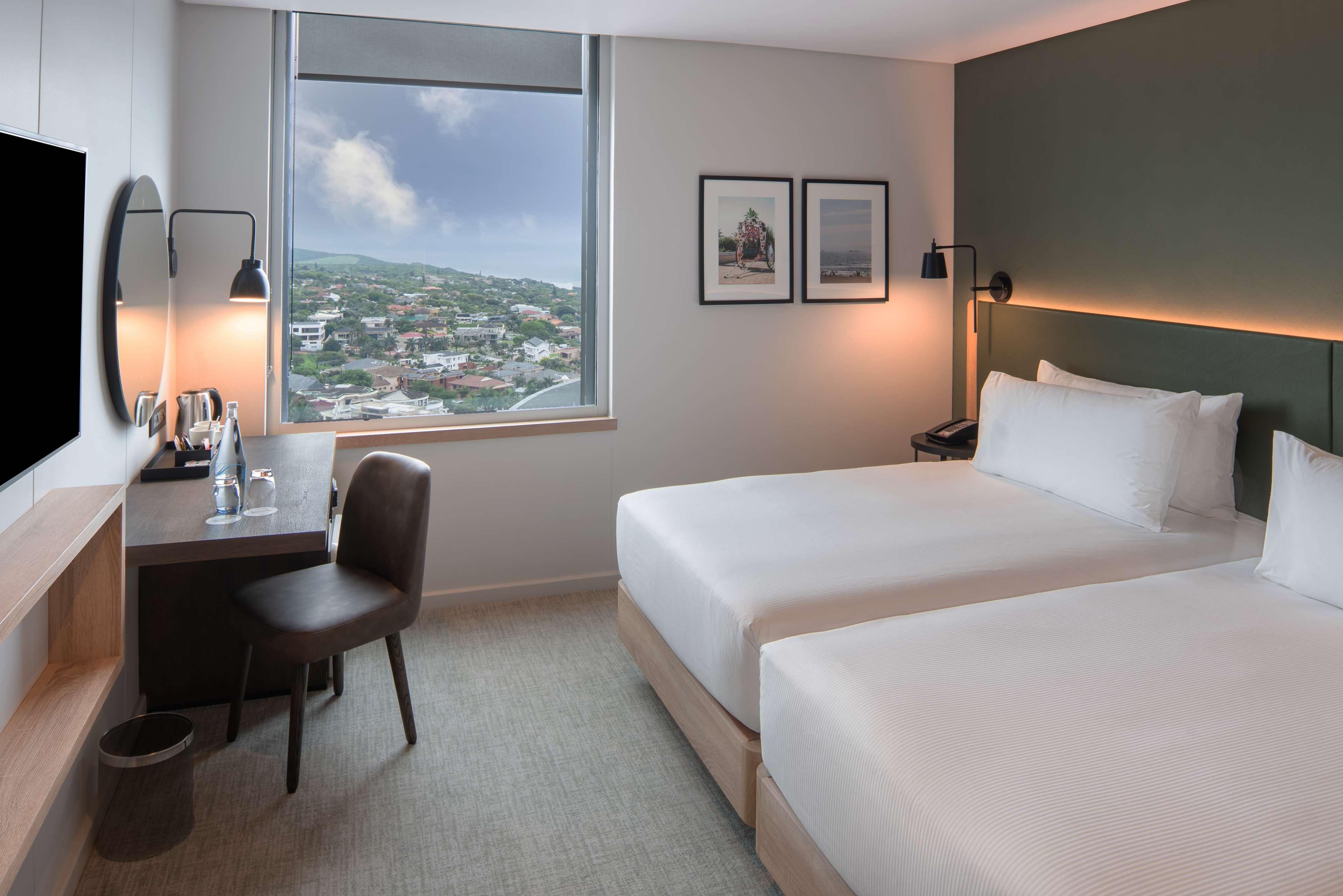 CONNECTING, FAMILY, TWIN BEDS, KING BED