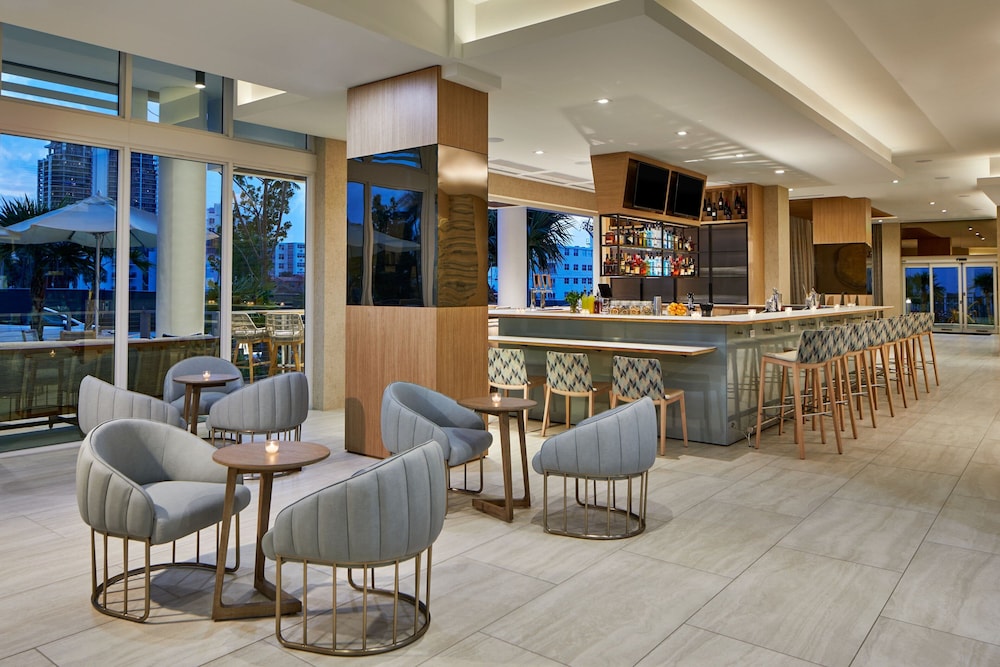 AC Hotel by Marriott Fort Lauderdale Beach 33/47