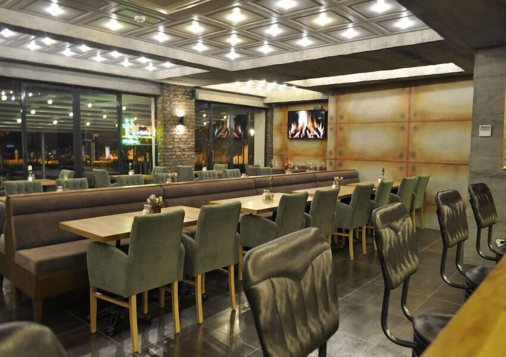 Shah Inn Hotel 18/26