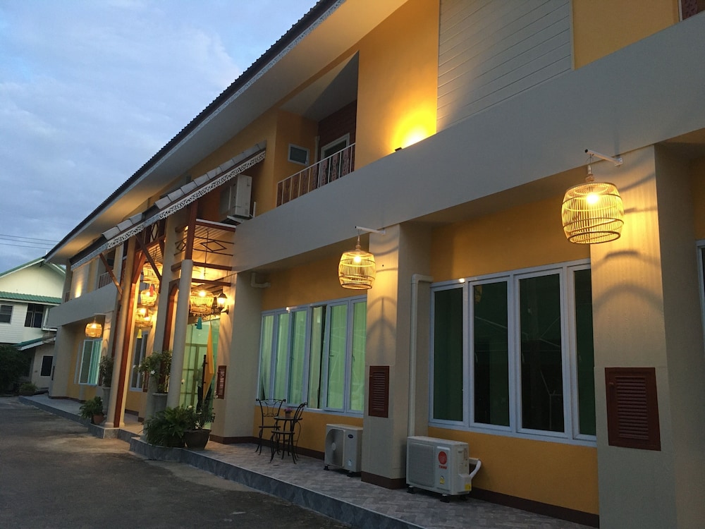 Nine Smiths Hotel Chiang Mai 3/43