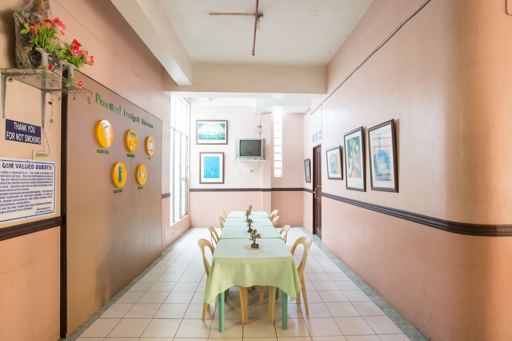 Gv Hotel Masbate 14/47