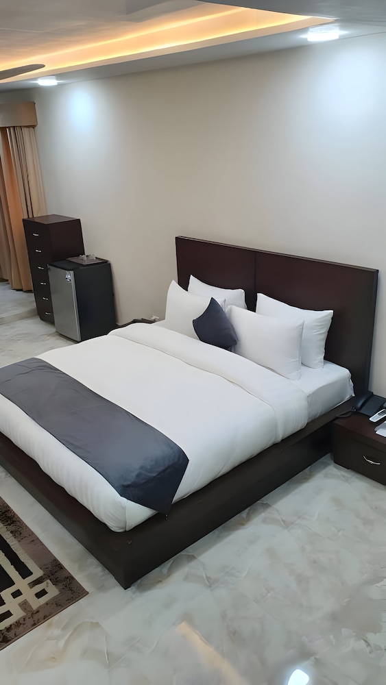 Deluxe Rooms