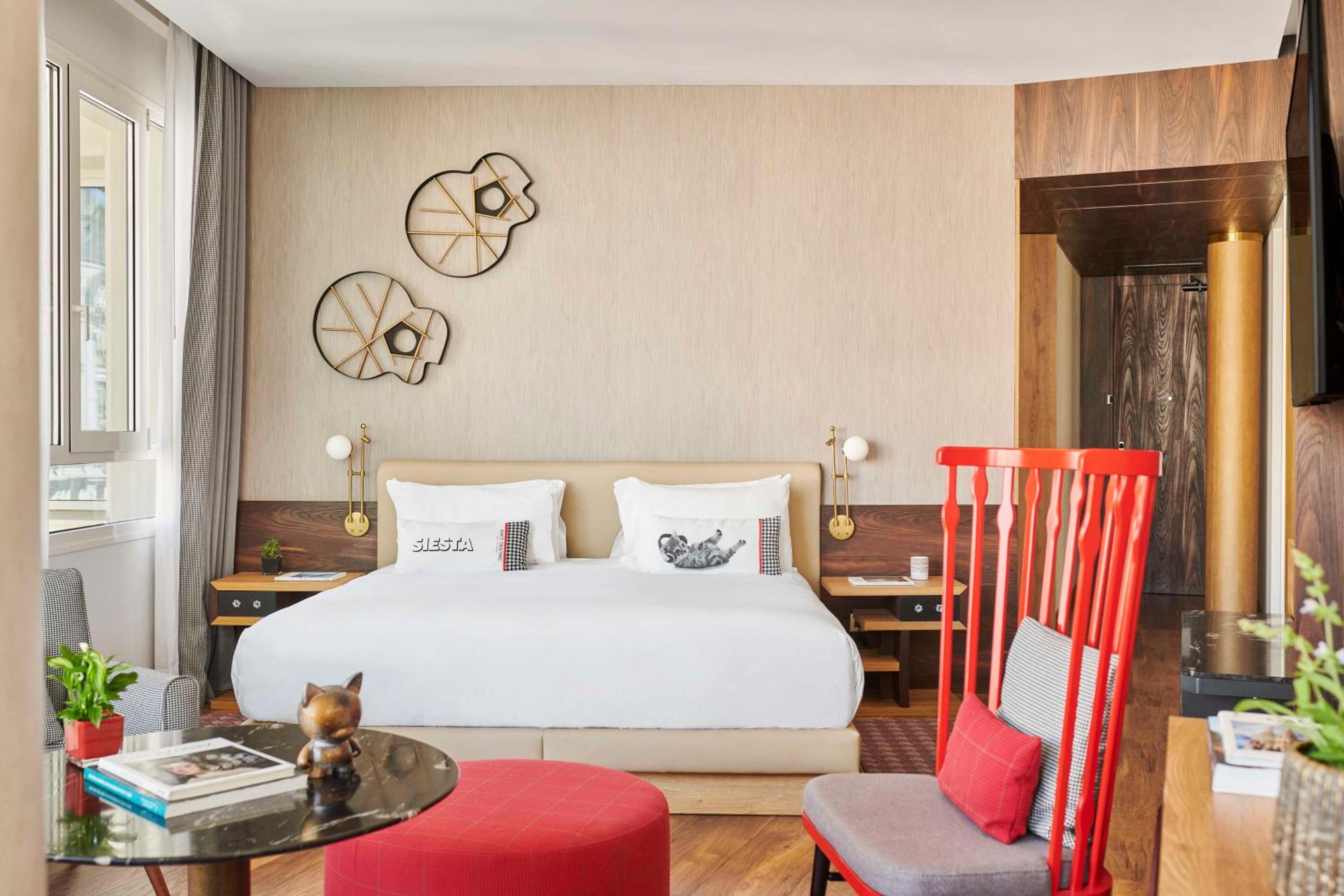 Junior Suite, King Bed, Gran Via View