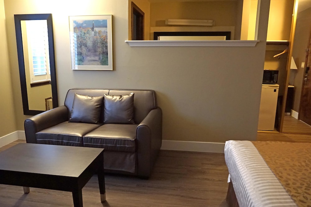 Travelodge by Wyndham Concord 11/14