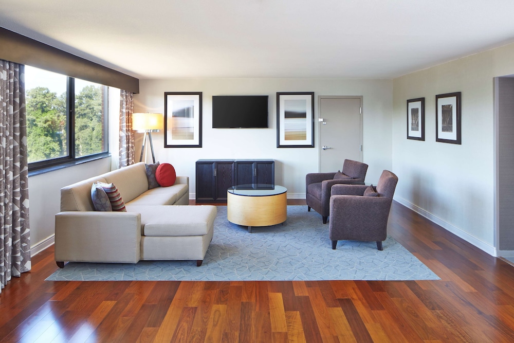 Doubletree By Hilton Atlanta Perimeter Dunwoody 35/59
