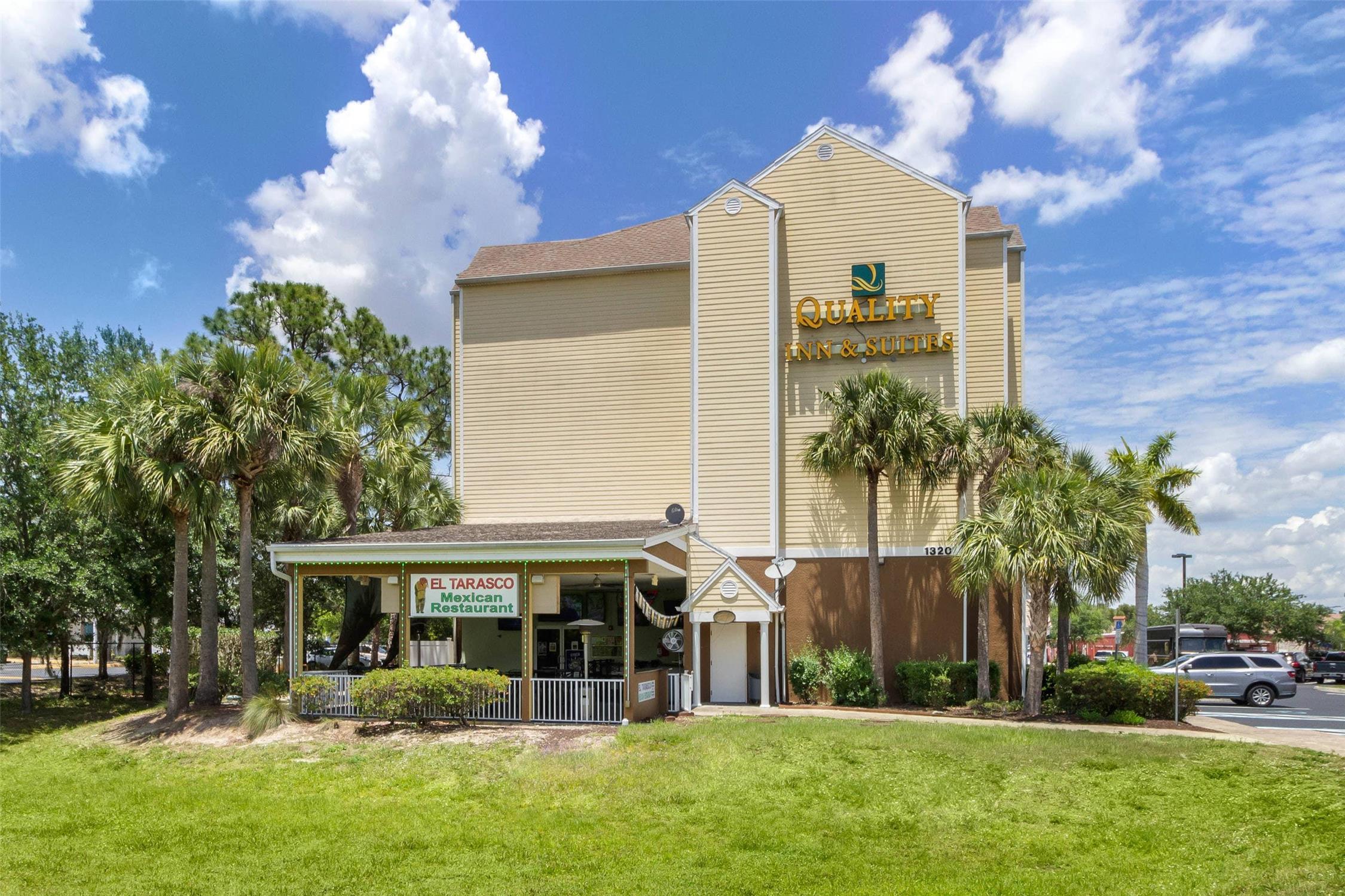 Quality Inn & Suites Lehigh Acres Fort Myers 1/34