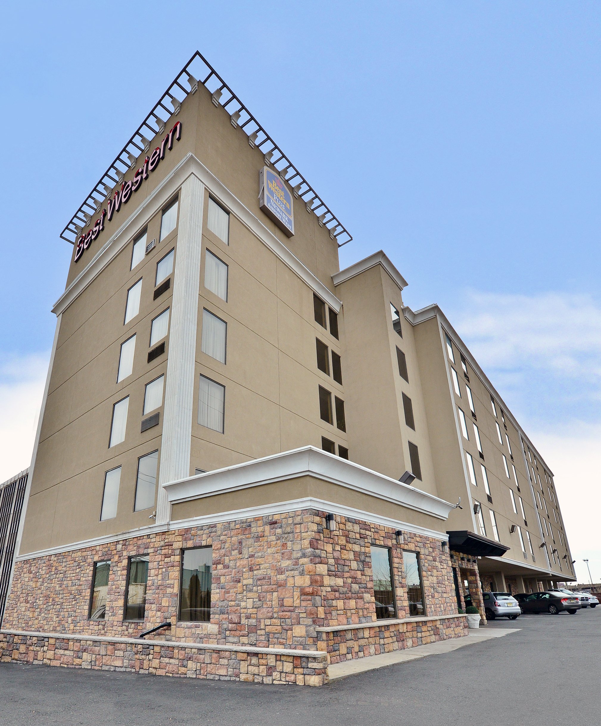 Aiden by Best Western Newark Airport 14/14