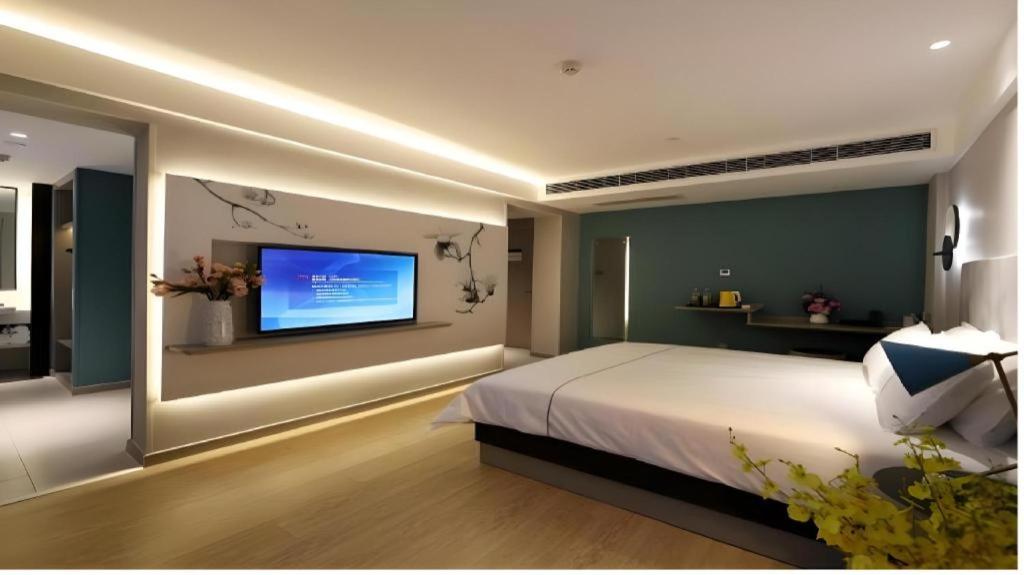 Magnotel (Luanchuan Changchun Road Cross Street) 16/33