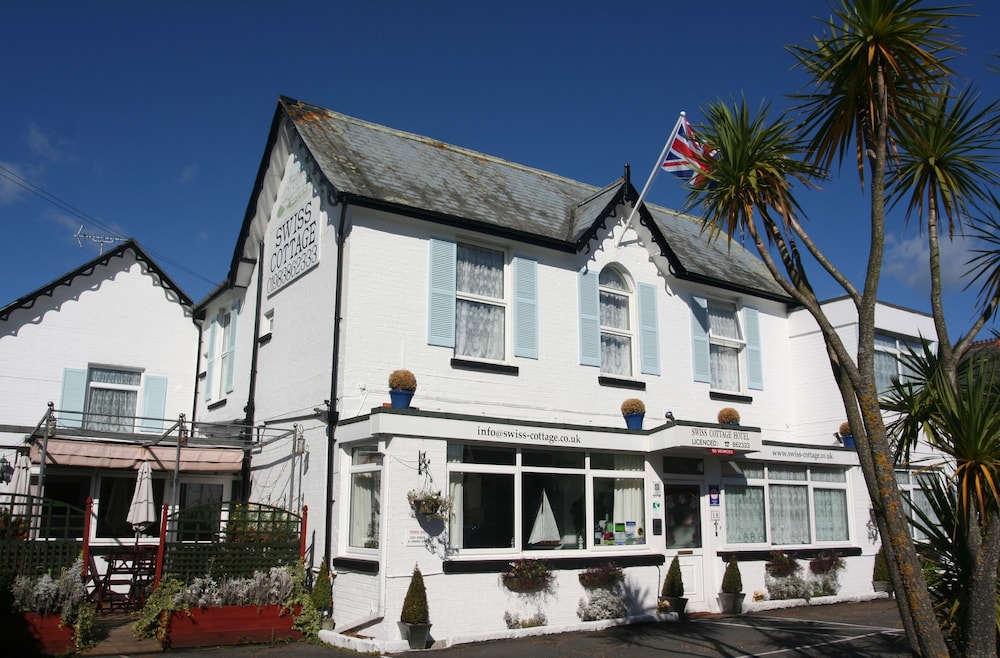 The Swiss Cottage Shanklin 1/31