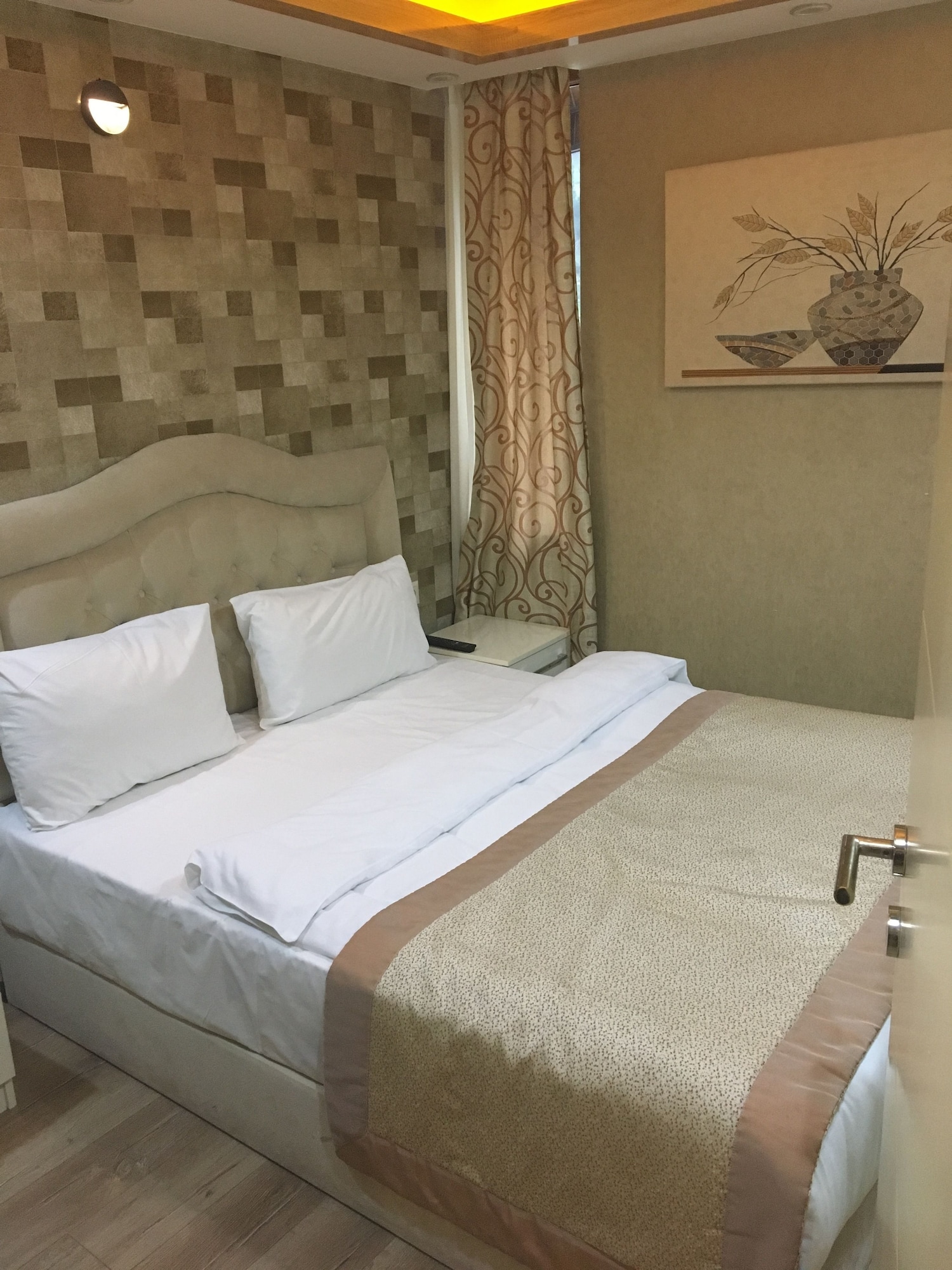1 BEDROOM, ECONOMY, APARTMENT, KITCHENETTE