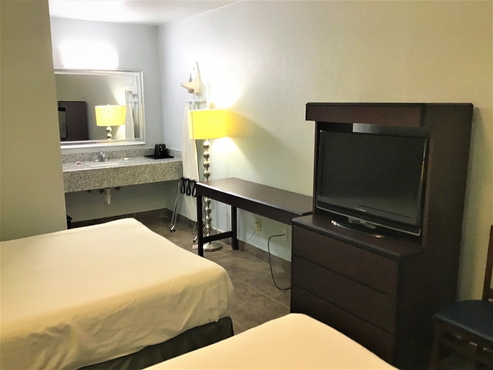 Hwy 59 Motel 19/36
