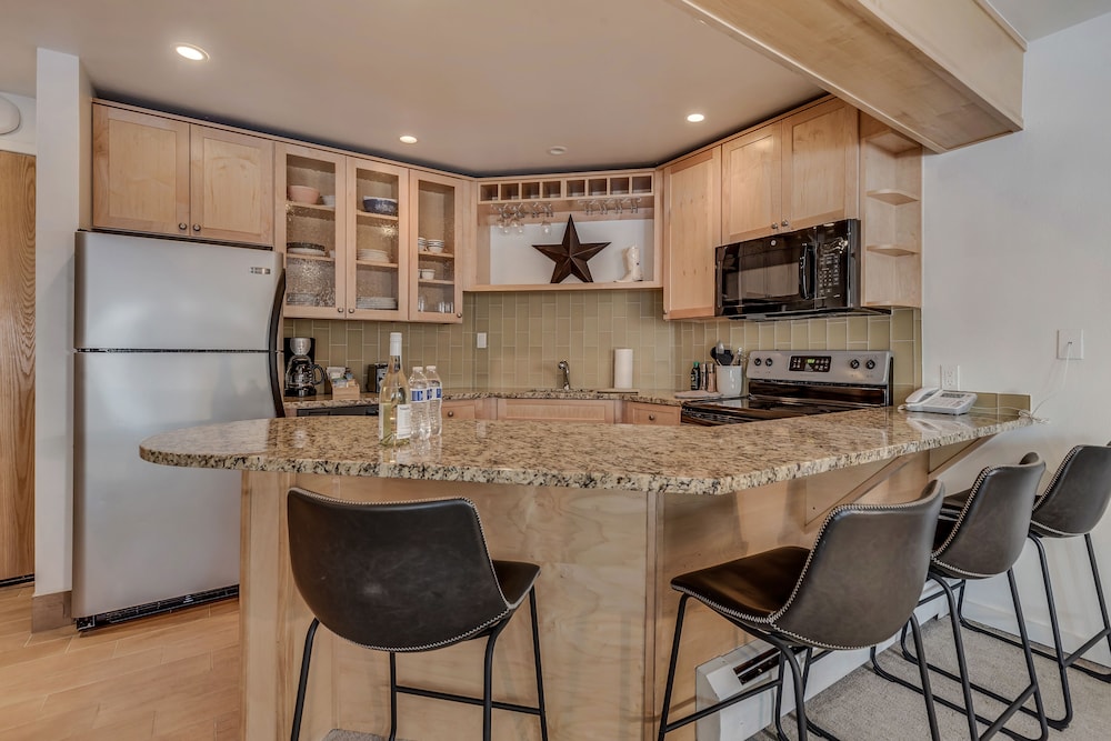 Laurelwood A Destination Residence 67/76