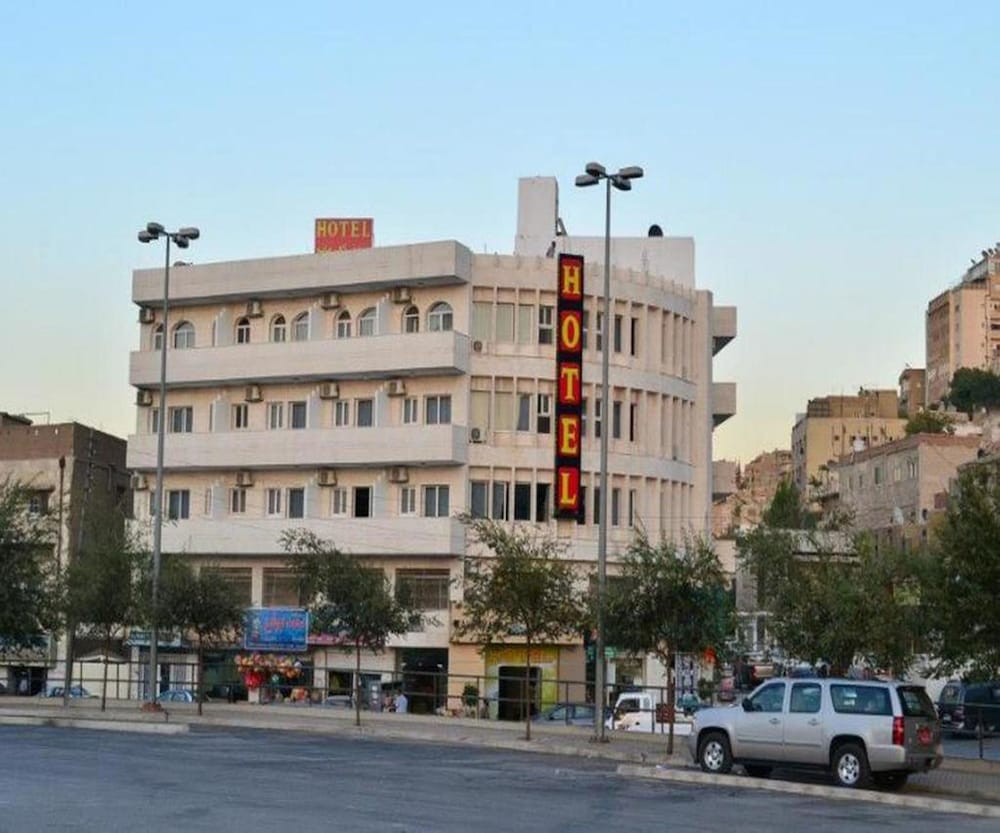 Kahramana Hotel 21/22