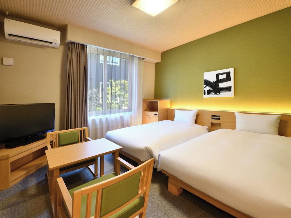 Room, Twin Beds, Annex