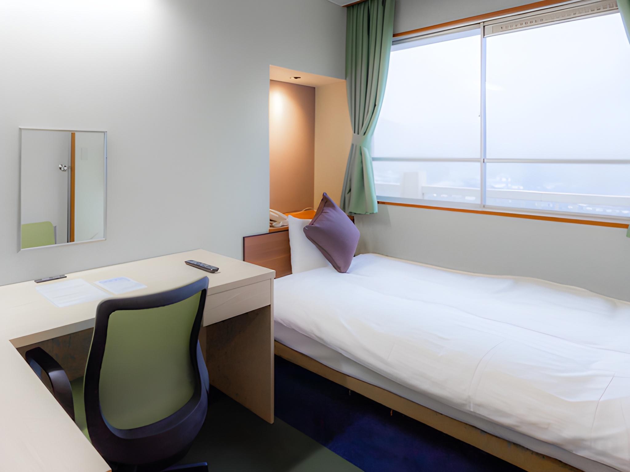 Room, Single