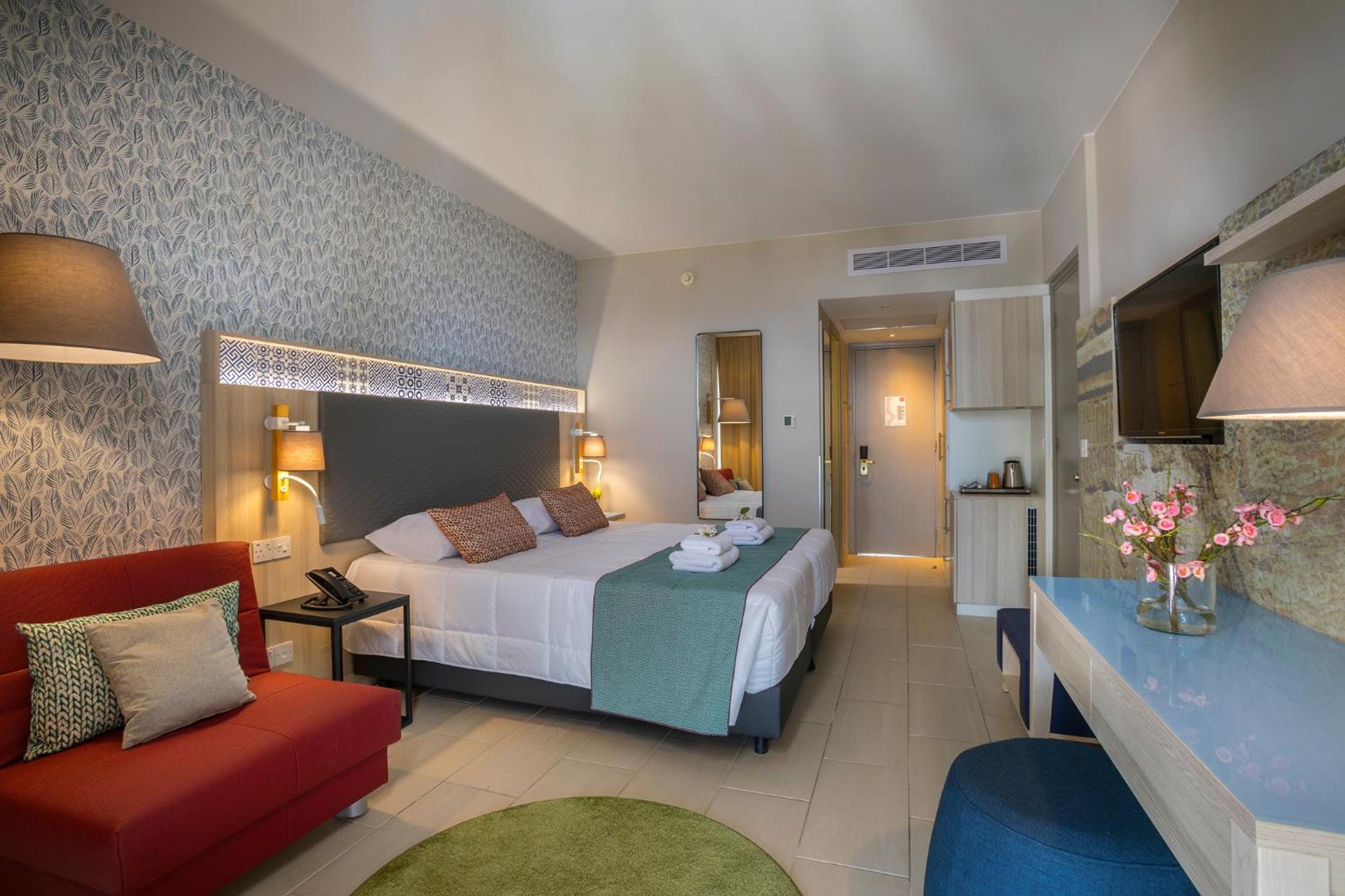 Connecting, 2 Rooms, Family, Queen Bed, Sea View