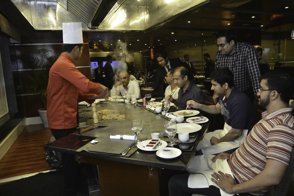 restaurant cafeteria