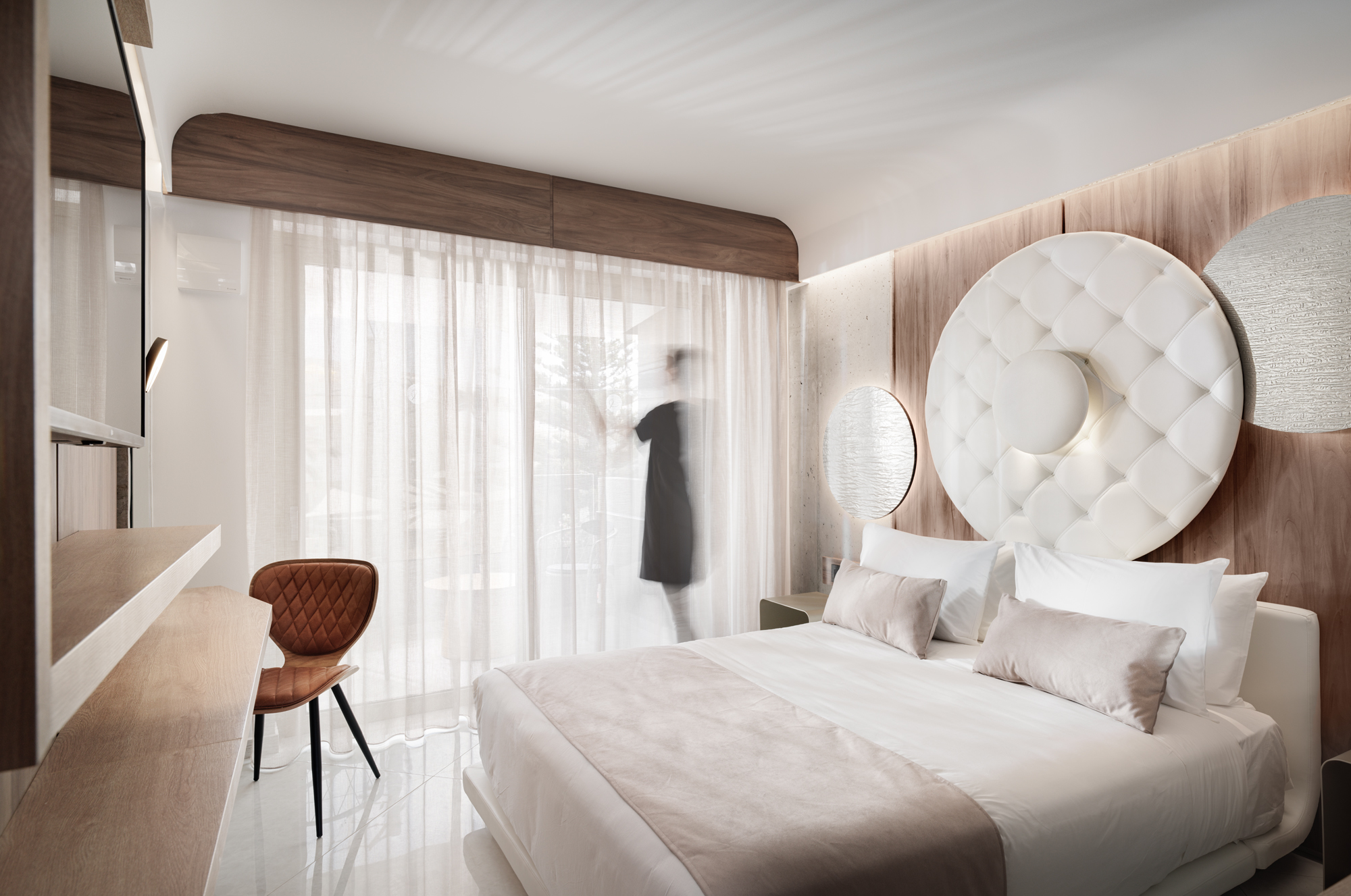DOUBLE ROOM