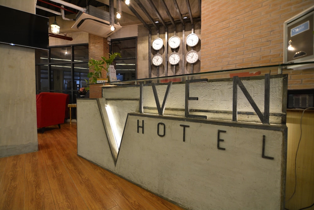 Viven Hotel 12/39