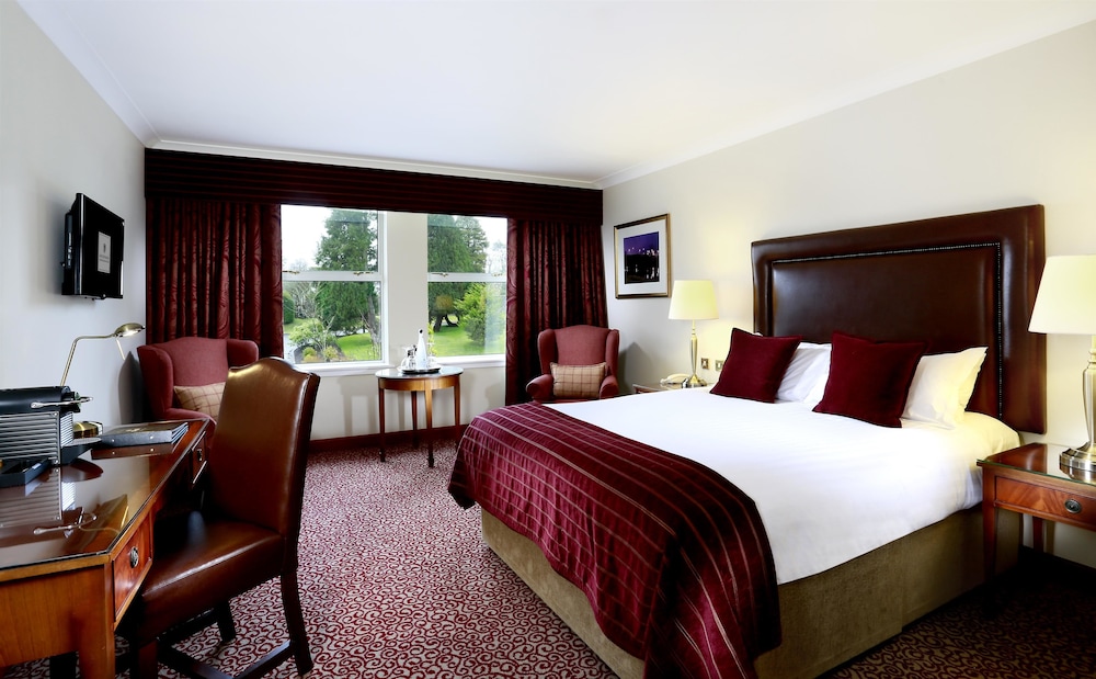 SUPER, SUPERIOR, DELUXE, DOUBLE BED