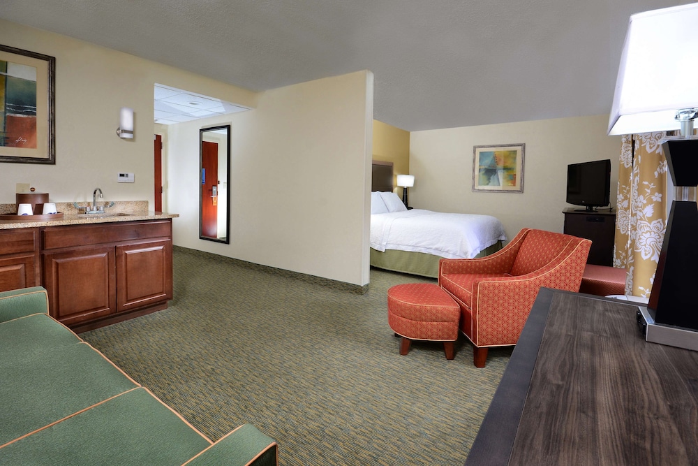 Hampton Inn Raleightown of Wake Forest 12/57