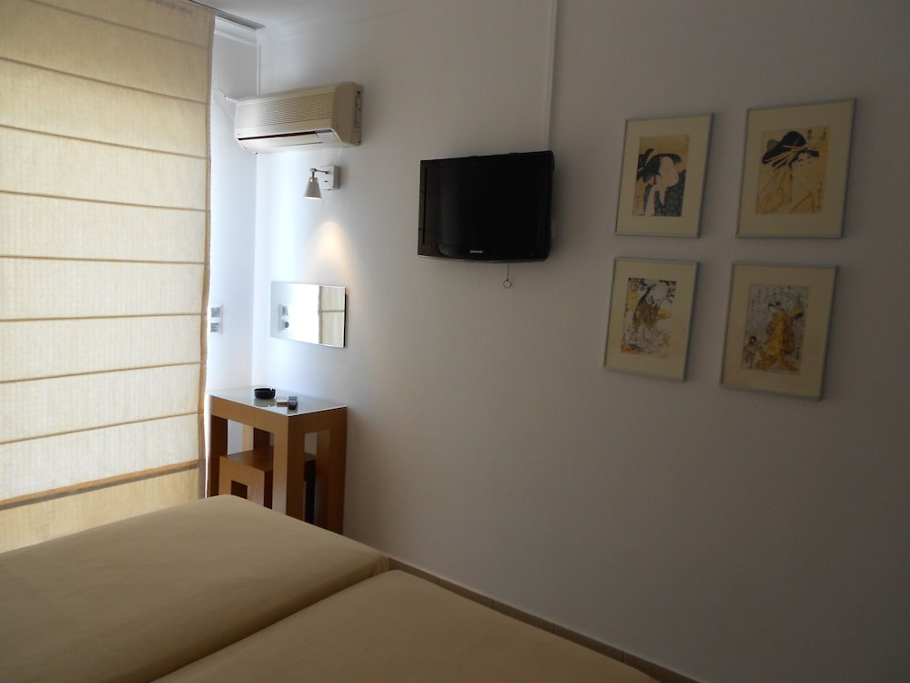 Hotel Akti 32/57