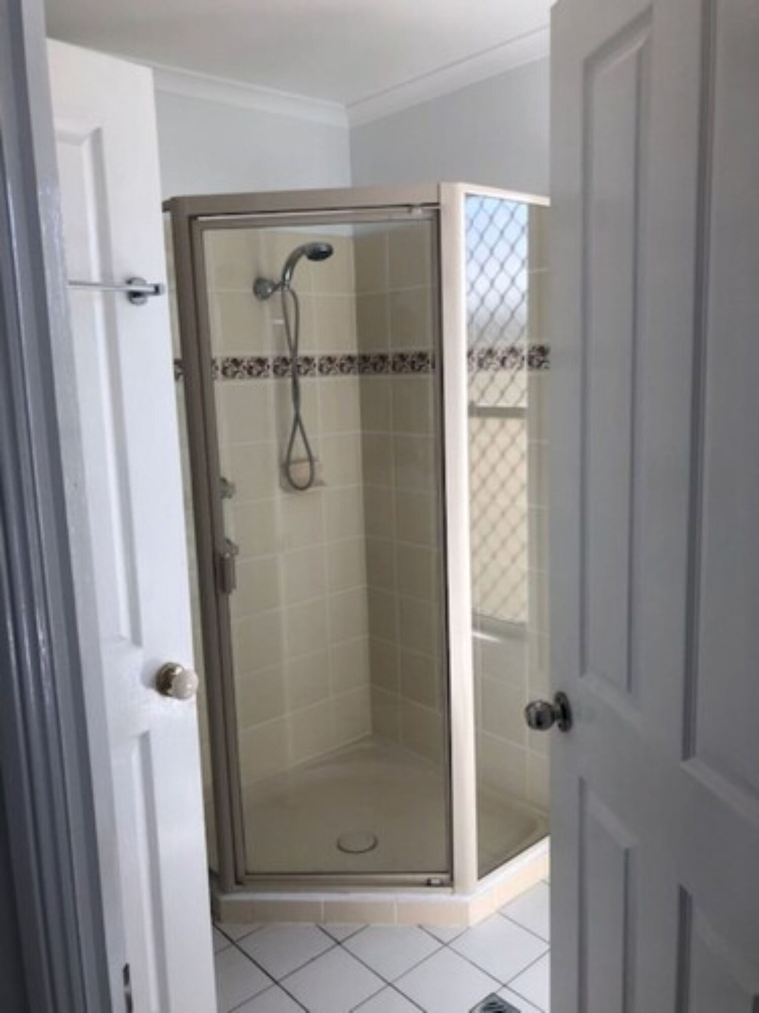 1 BEDROOM, CABIN, PATIO