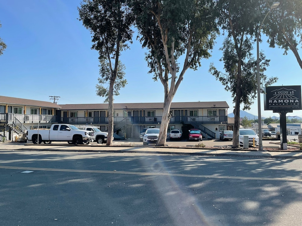 Ramona Valley Inn 8/61