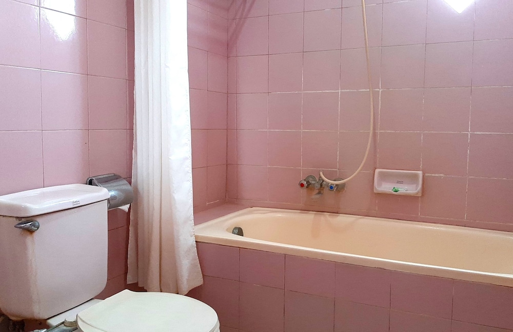 Hotel Parewisata 19/22