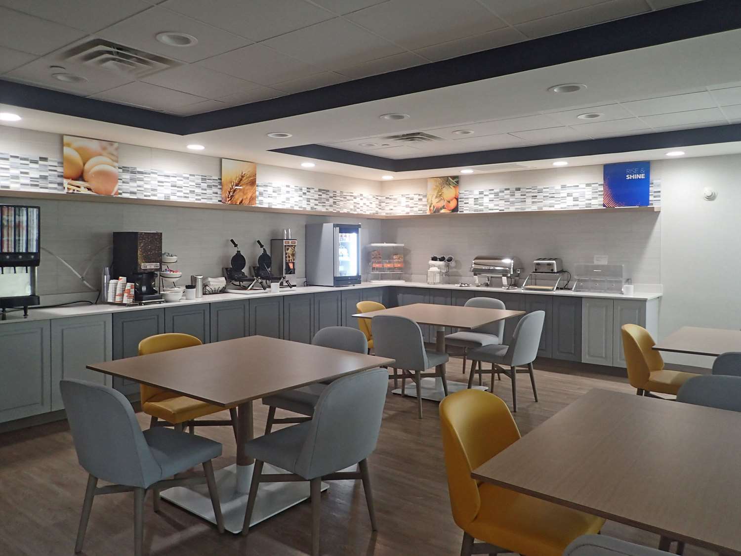 Comfort Inn & Suites Hampton Near Coliseum 7/7